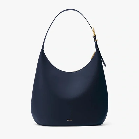 Cuyana Oversized Celestia Bag in Navy Blue - Picture 13 of 16